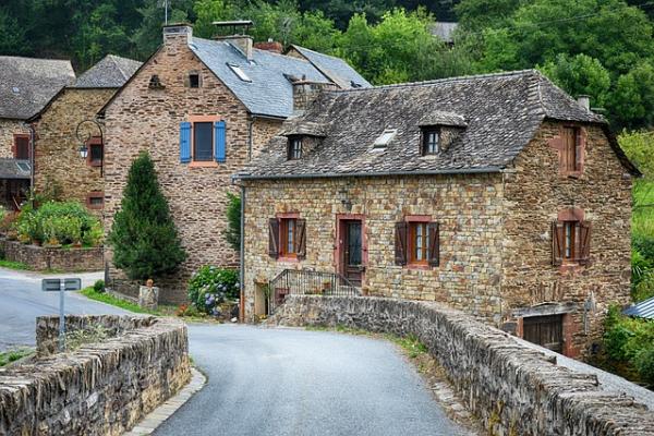 Comment bien utiliser le déficit foncier : règles et avantages.